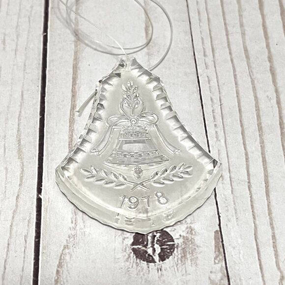 Vintage WATERFORD CRYSTAL ANNUAL 1978 ORNAMENT Christmas Bell - Picture 2 of 3